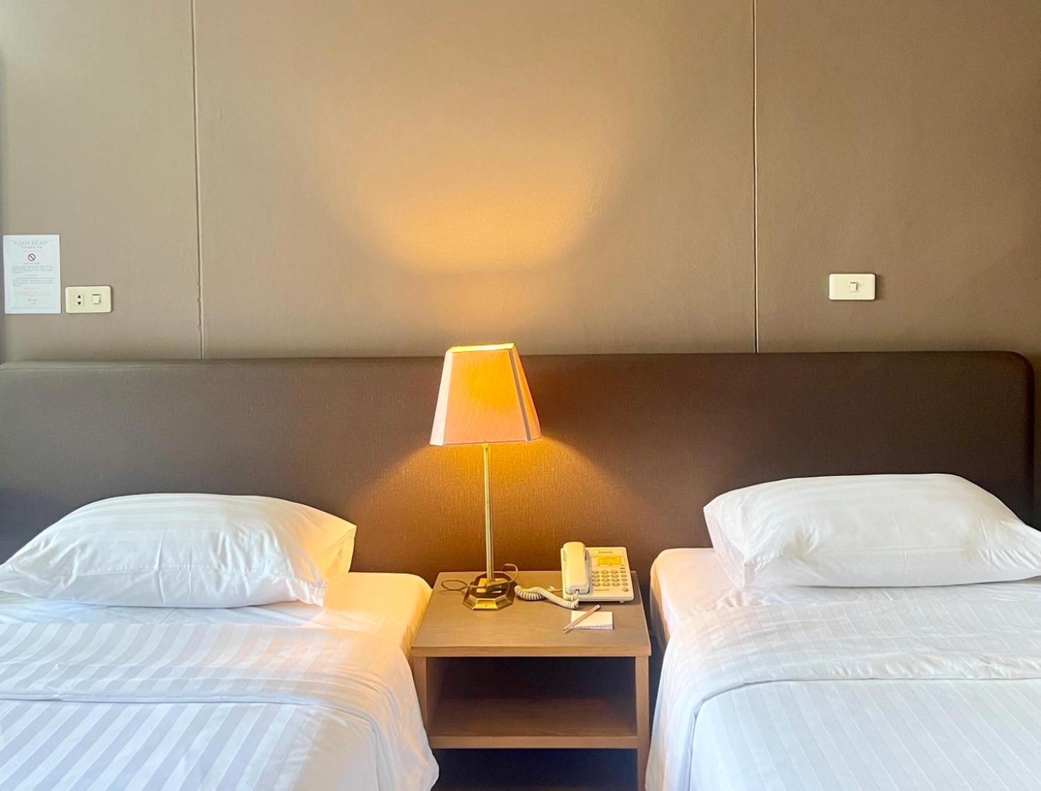 Bu Place Hotel Бангкок Экстерьер фото