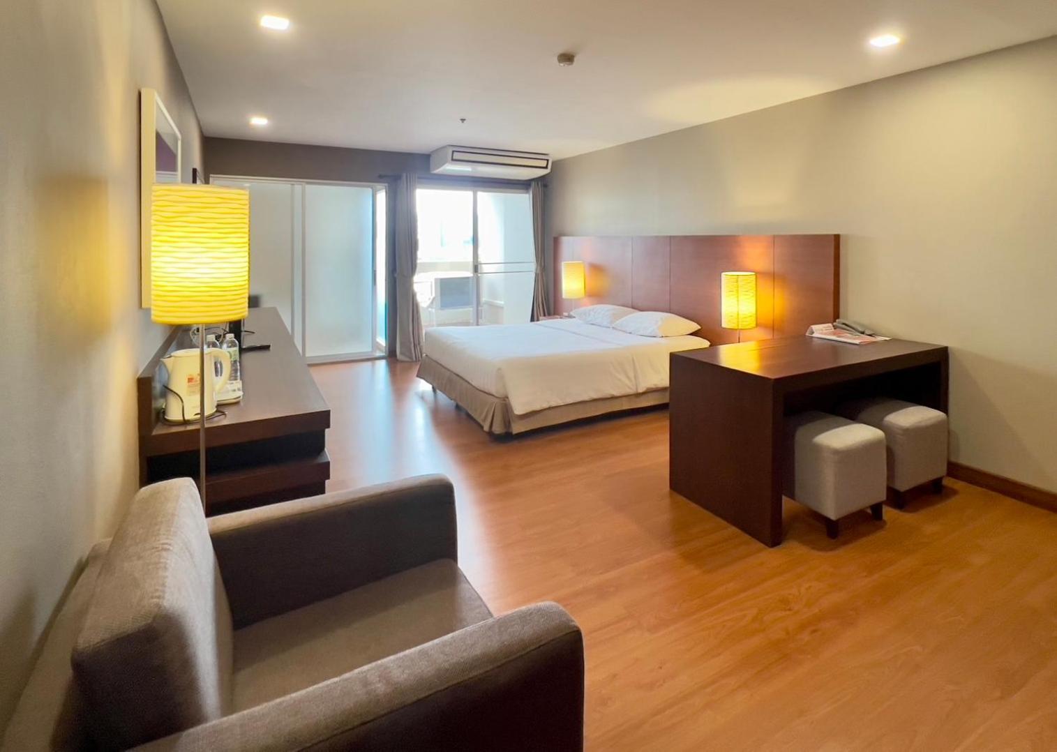 Bu Place Hotel Бангкок Экстерьер фото